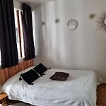 Bed & Breakfast Studio